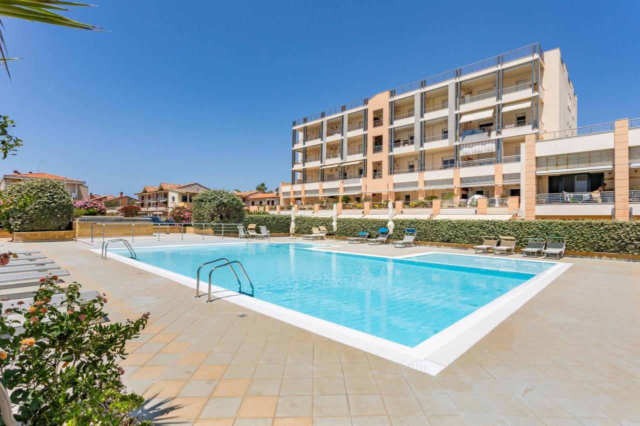La Casa Del Sole - Appartamento Con Piscina Frontemare A Pochi Minuti Da Oristano 토레 그란데 외부 사진